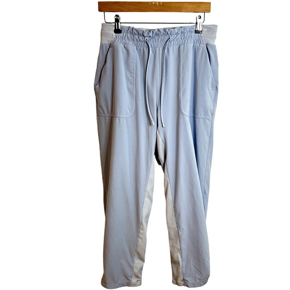 Lululemon Beyond the Studio Crop Blue Linen Womens Size 8 Dance Yoga
